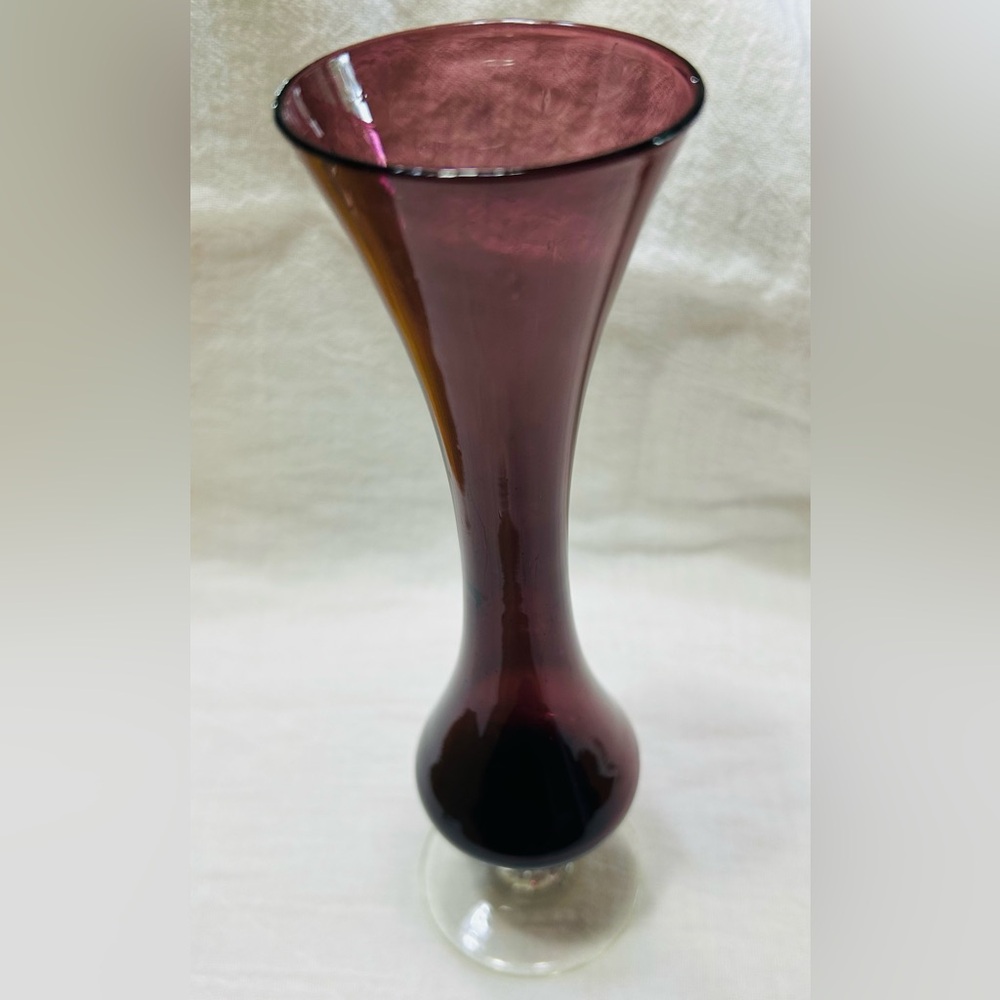 Vintage vase footed glass bud, purple, approximately 8” tall. Mint condition.